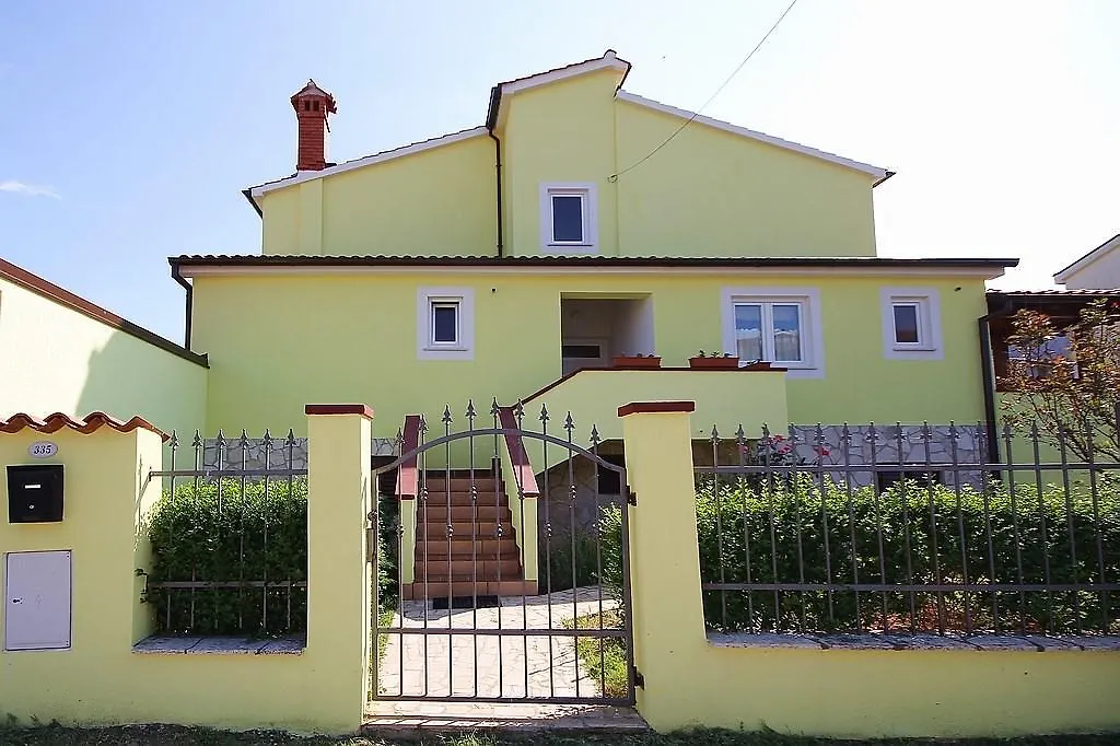 Apartment Robi Pomer