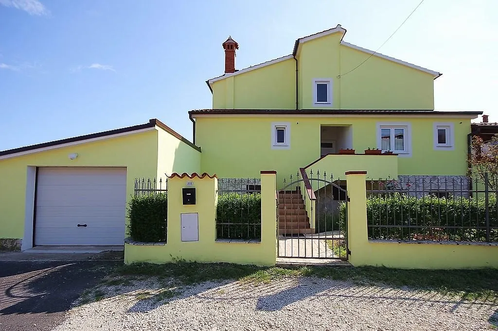 Apartment Robi Pomer 0*,