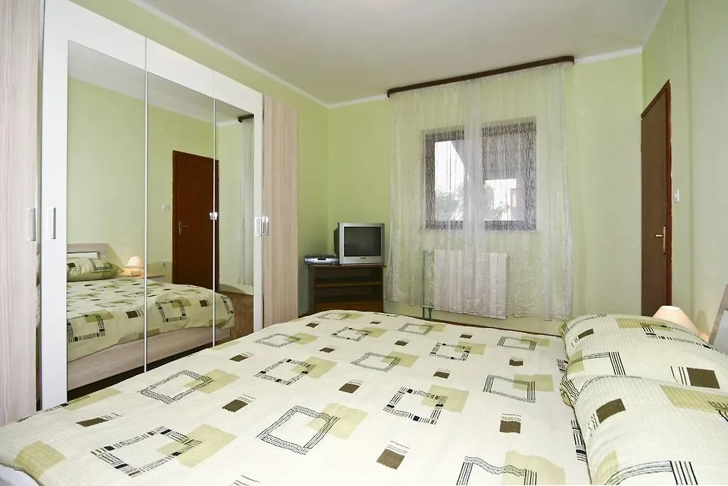 Apartment Robi Pomer