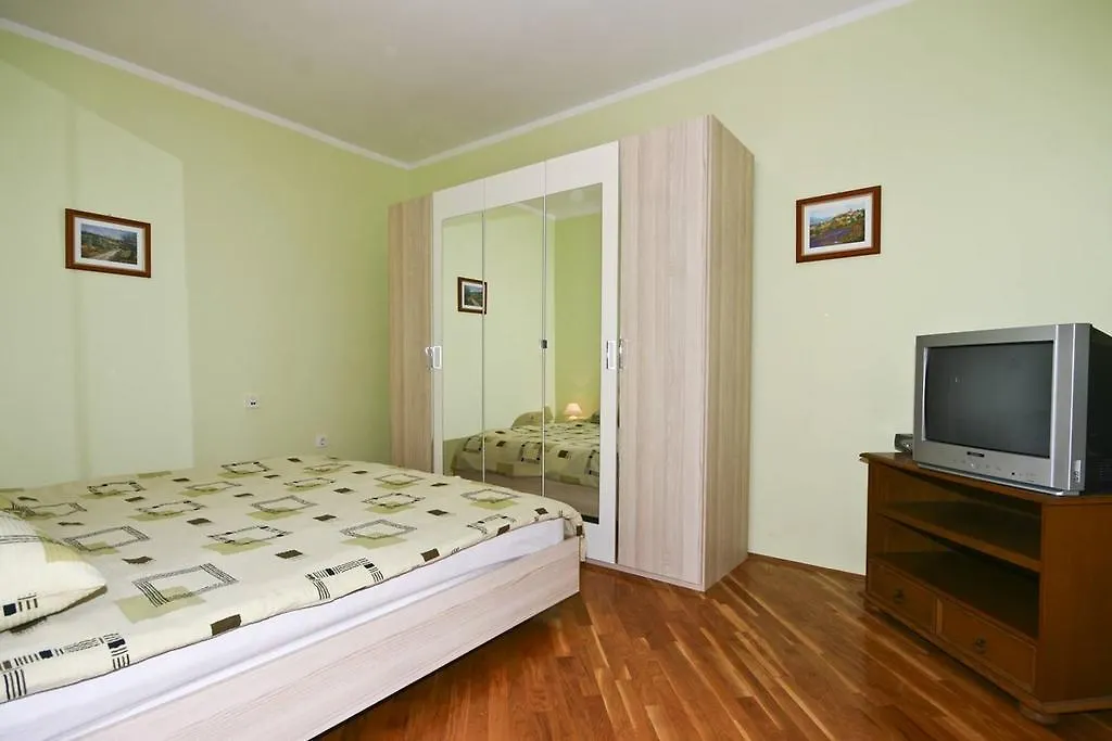 Apartment Robi Pomer